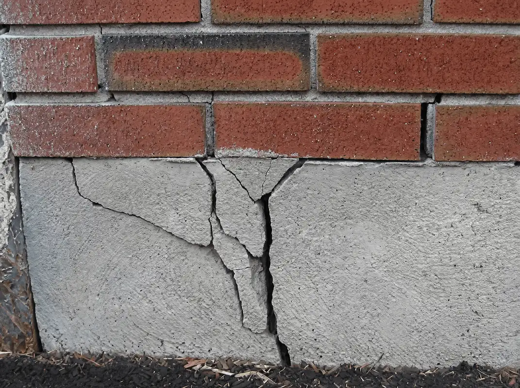 Concrete foundation with serious structural damage in Cleveland, OH